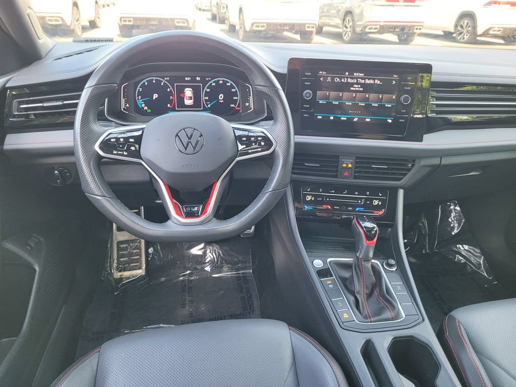 Used 2025 Volkswagen Jetta GLI Autobahn FWD image 19