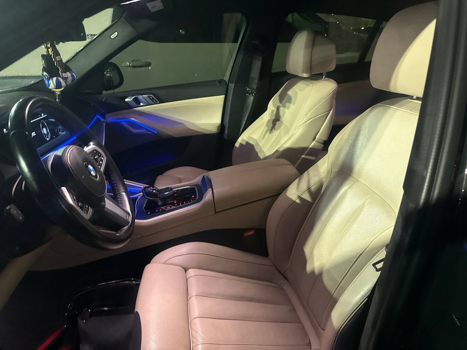 Used 2022 BMW X6 M50i w/ Premium Package AWD/4WD image 5