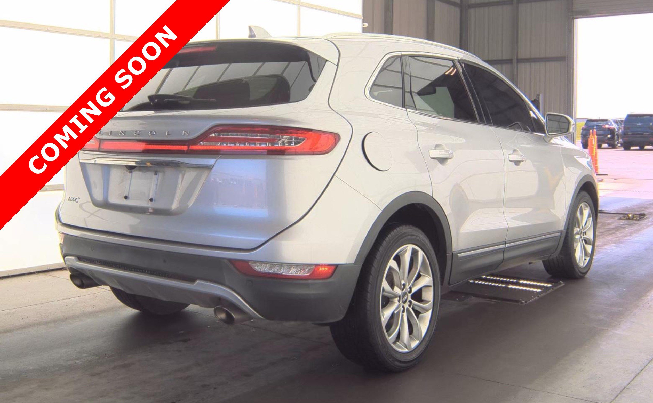 Used 2019 Lincoln MKC Select w/ Select Plus Package FWD image 4