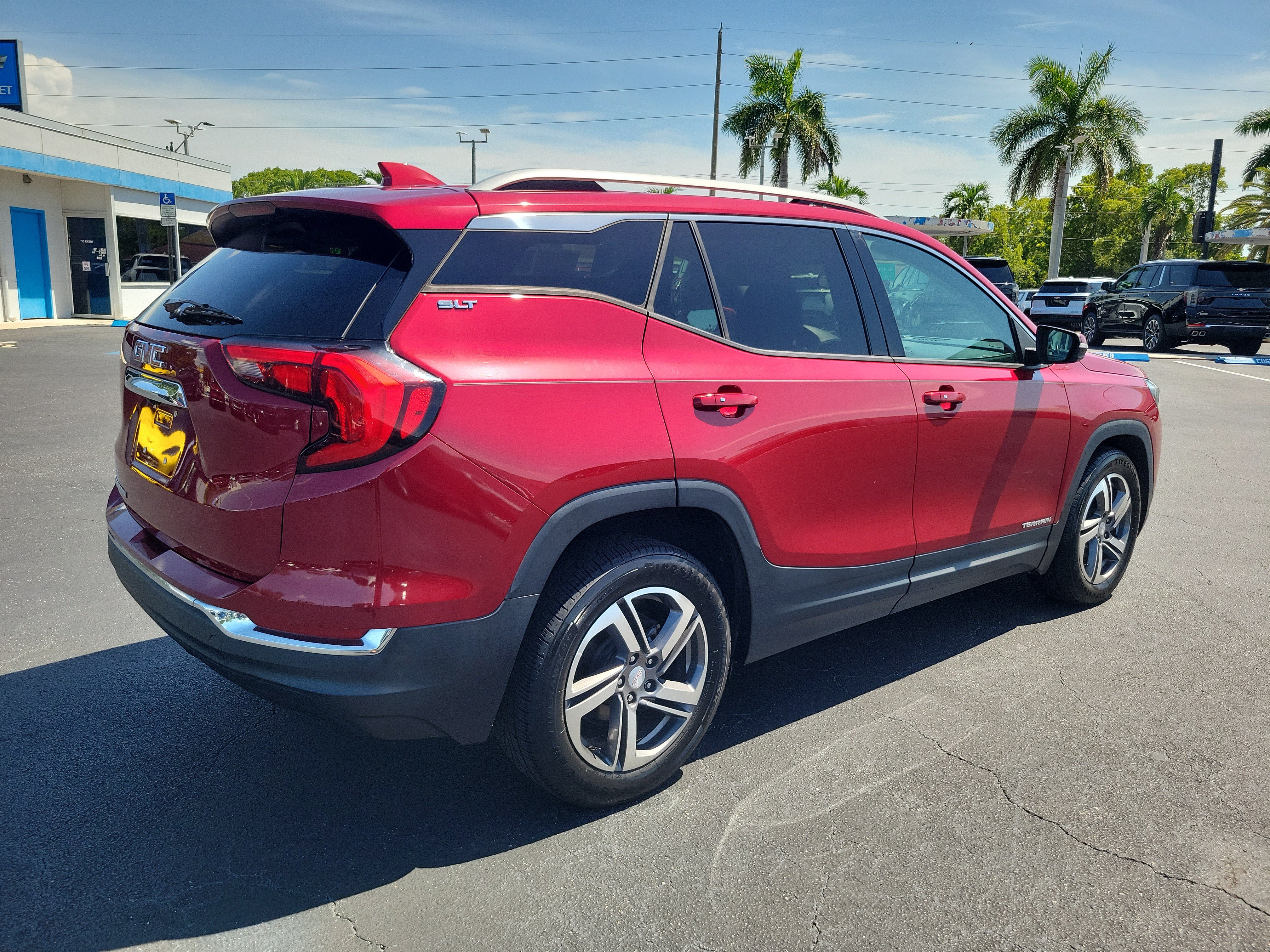 Used 2020 GMC Terrain SLT w/ Preferred Package FWD image 4