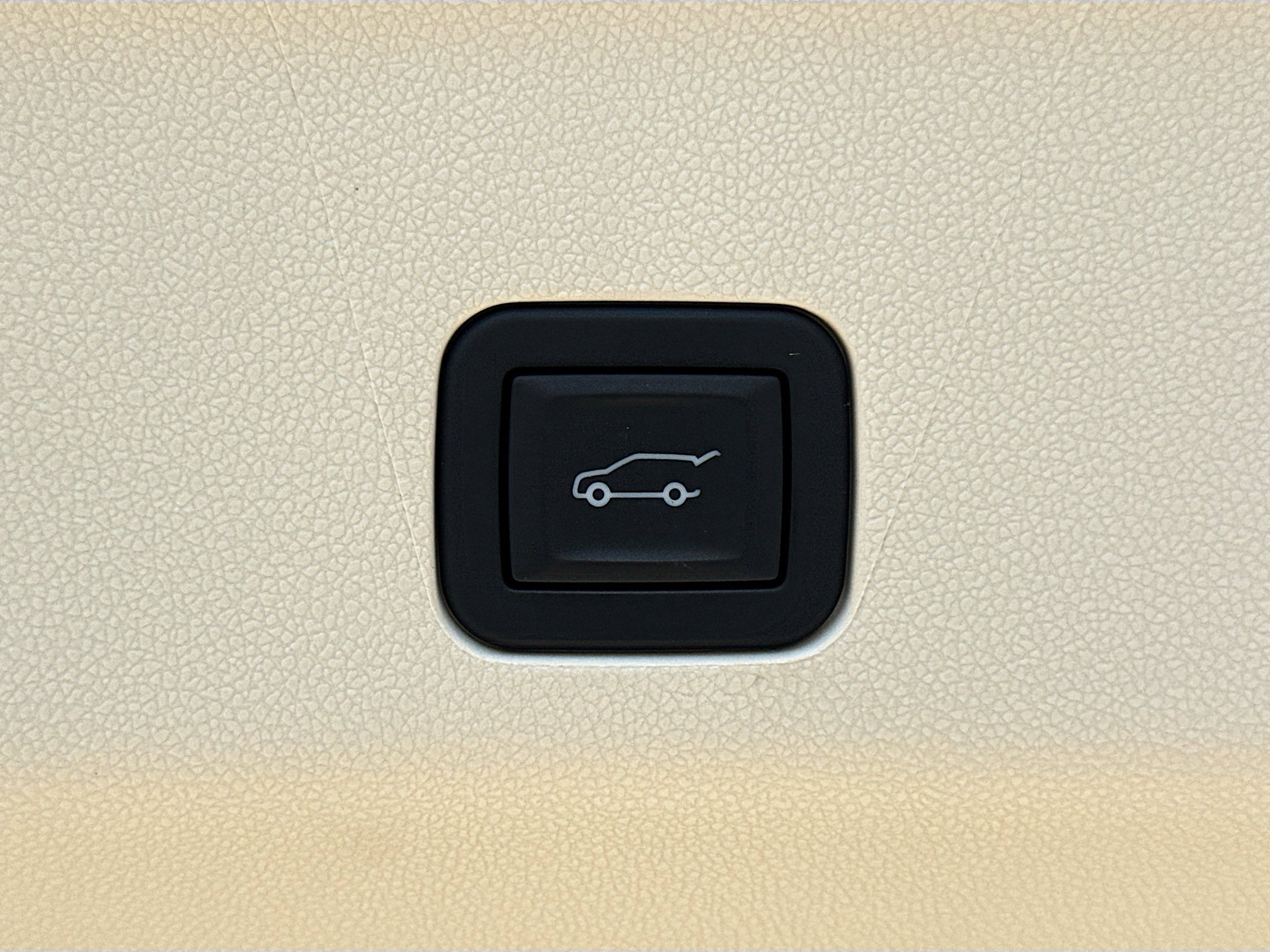 Used 2025 Cadillac Escalade ESV Sport Platinum image 14