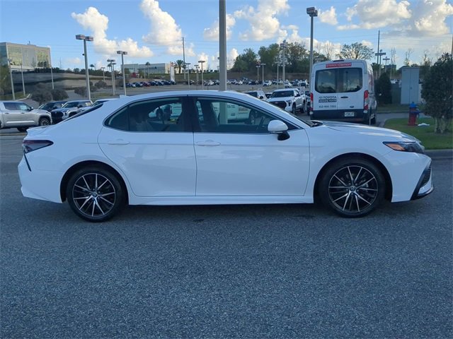 Certified 2023 Toyota Camry SE image 3