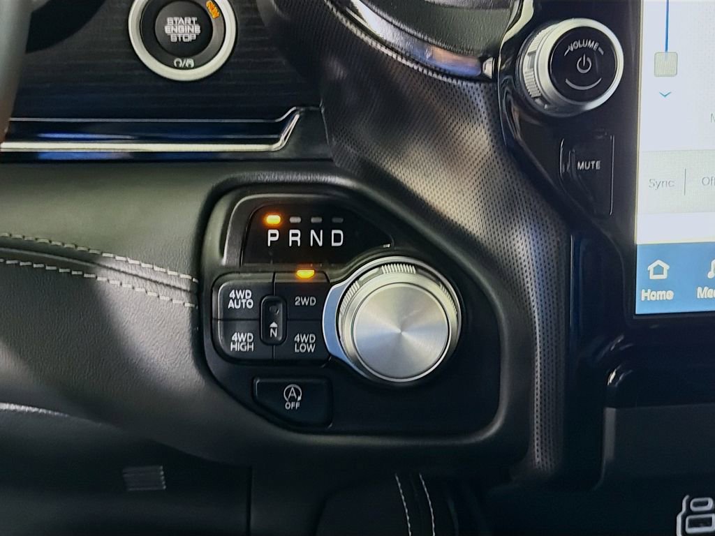 Used 2024 RAM 1500 Limited w/ Body Color Bumper Group image 21