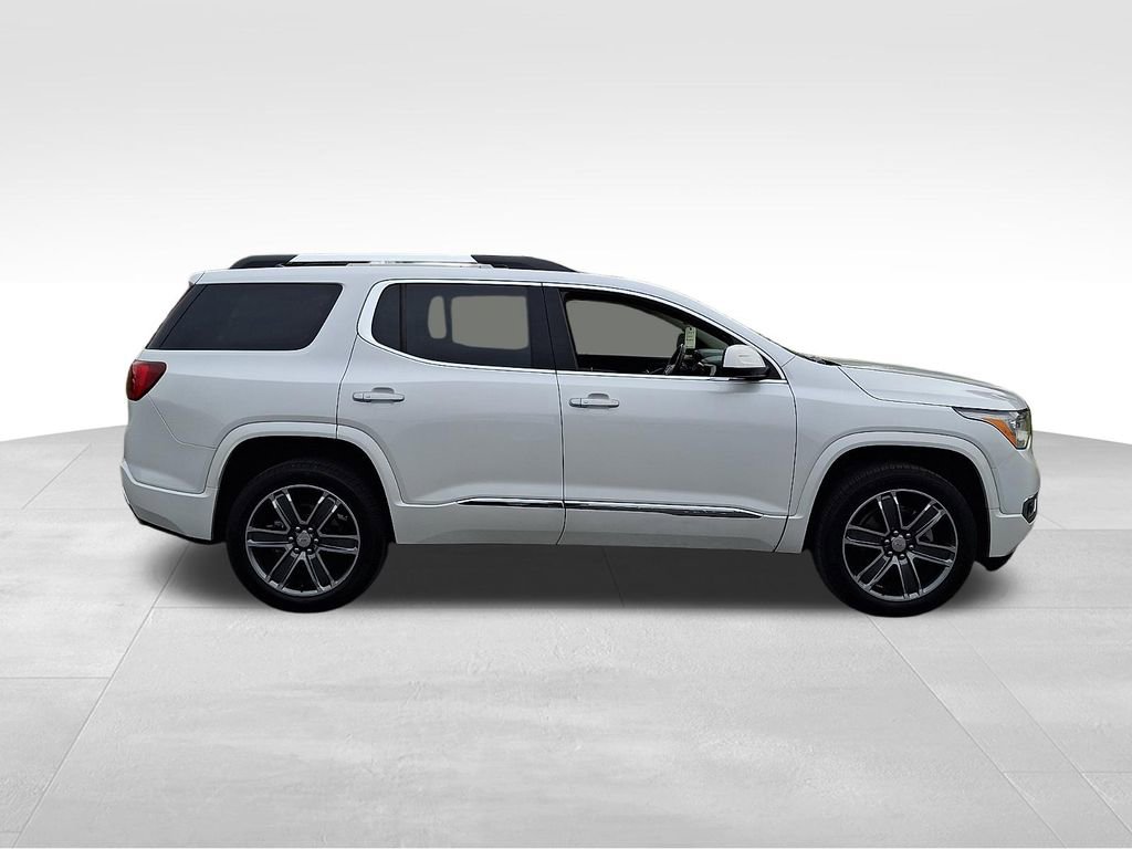 Used 2019 GMC Acadia Denali w/ Technology Package AWD/4WD image 7