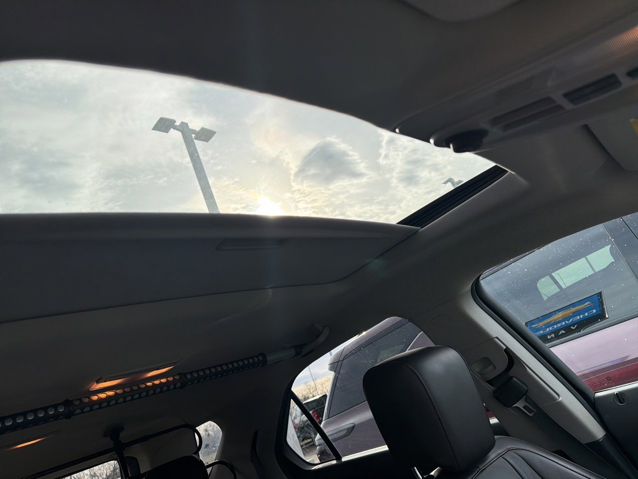 Used 2014 Chevrolet Equinox LTZ image 8