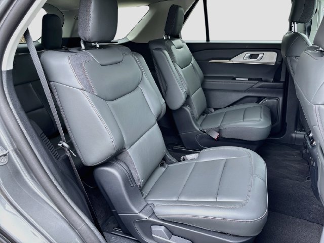 New 2026 Ford Explorer Active w/ Active Comfort Package RWD image 28