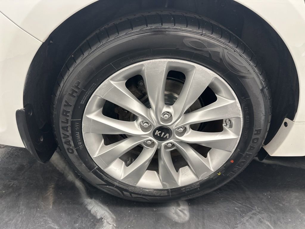 Used 2017 Kia Optima EX image 30