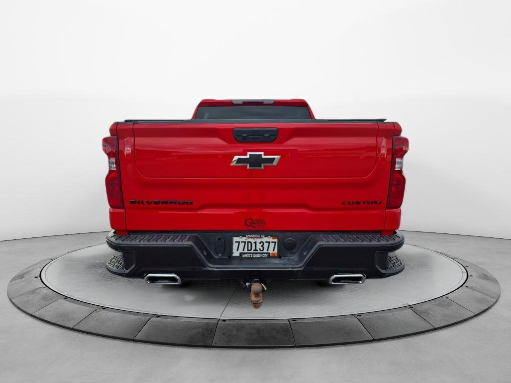 Used 2024 Chevrolet Silverado 1500 Custom Trail Boss w/ LPO, Dark Essentials Package image 4
