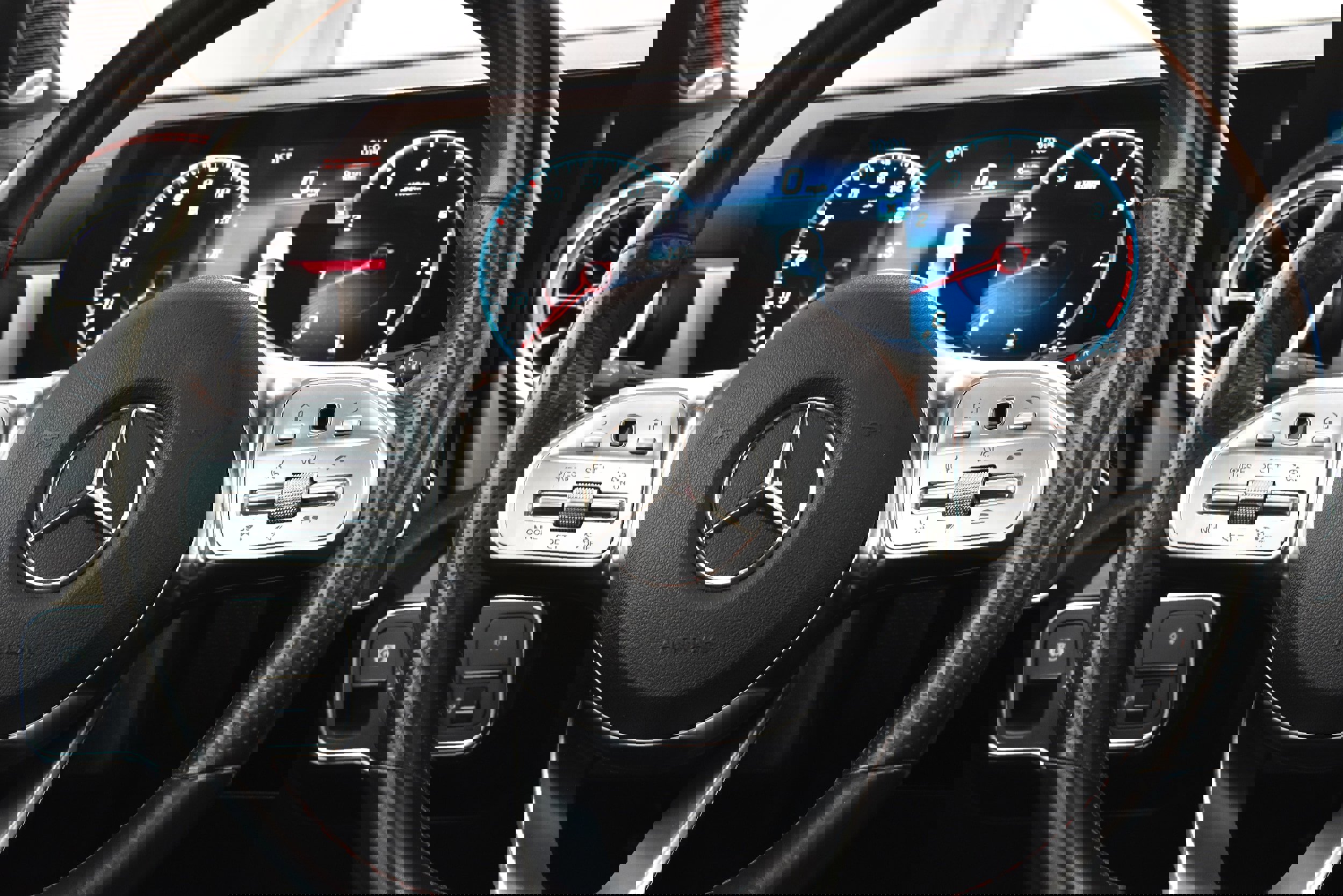 Used 2023 Mercedes-Benz CLA 35 AMG 4MATIC image 32