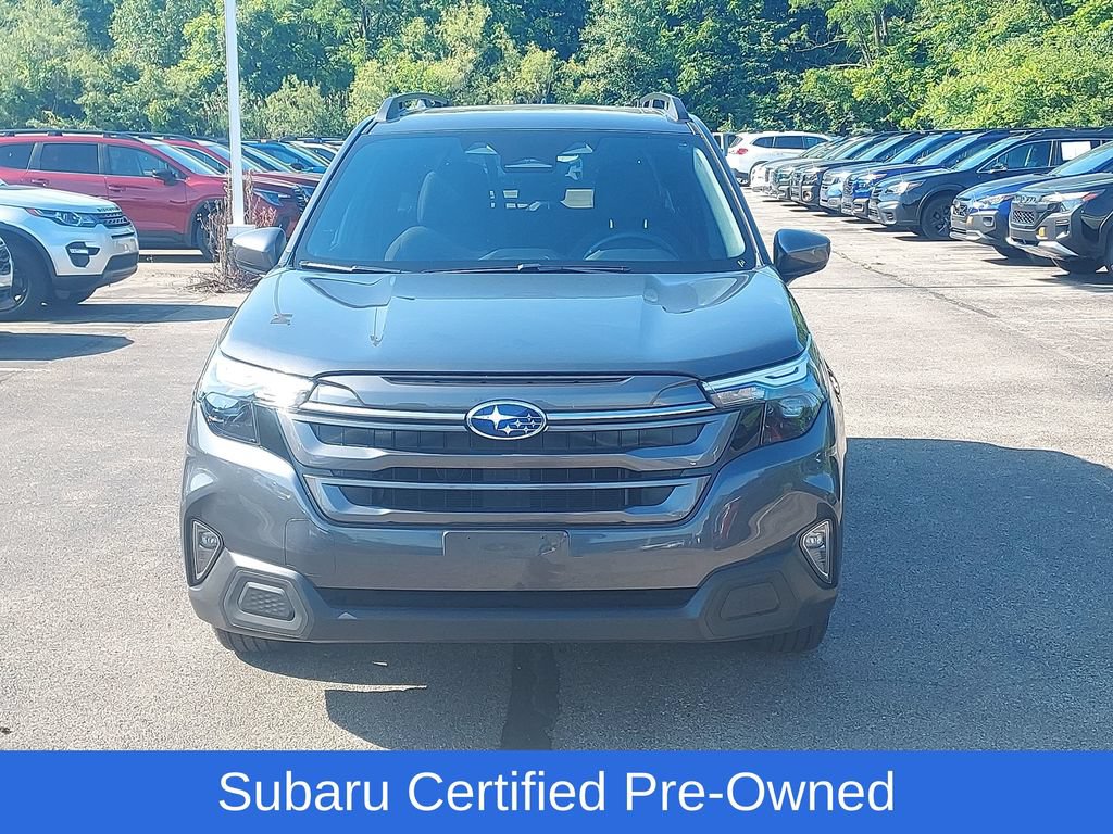 Used 2025 Subaru Forester Premium AWD/4WD image 2