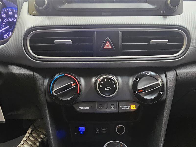 Used 2021 Hyundai Kona SE w/ Cargo Package image 14