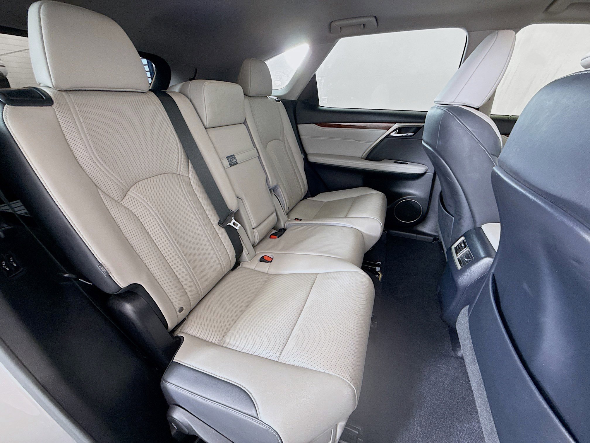 Used 2019 Lexus RX 350L AWD image 26