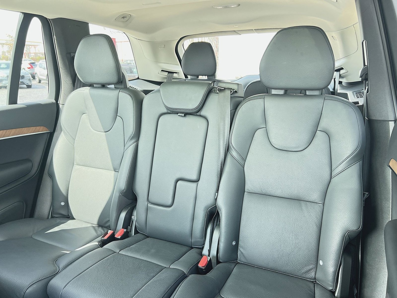 Certified 2023 Volvo XC90 B5 Plus w/ Protection Package Premier image 24