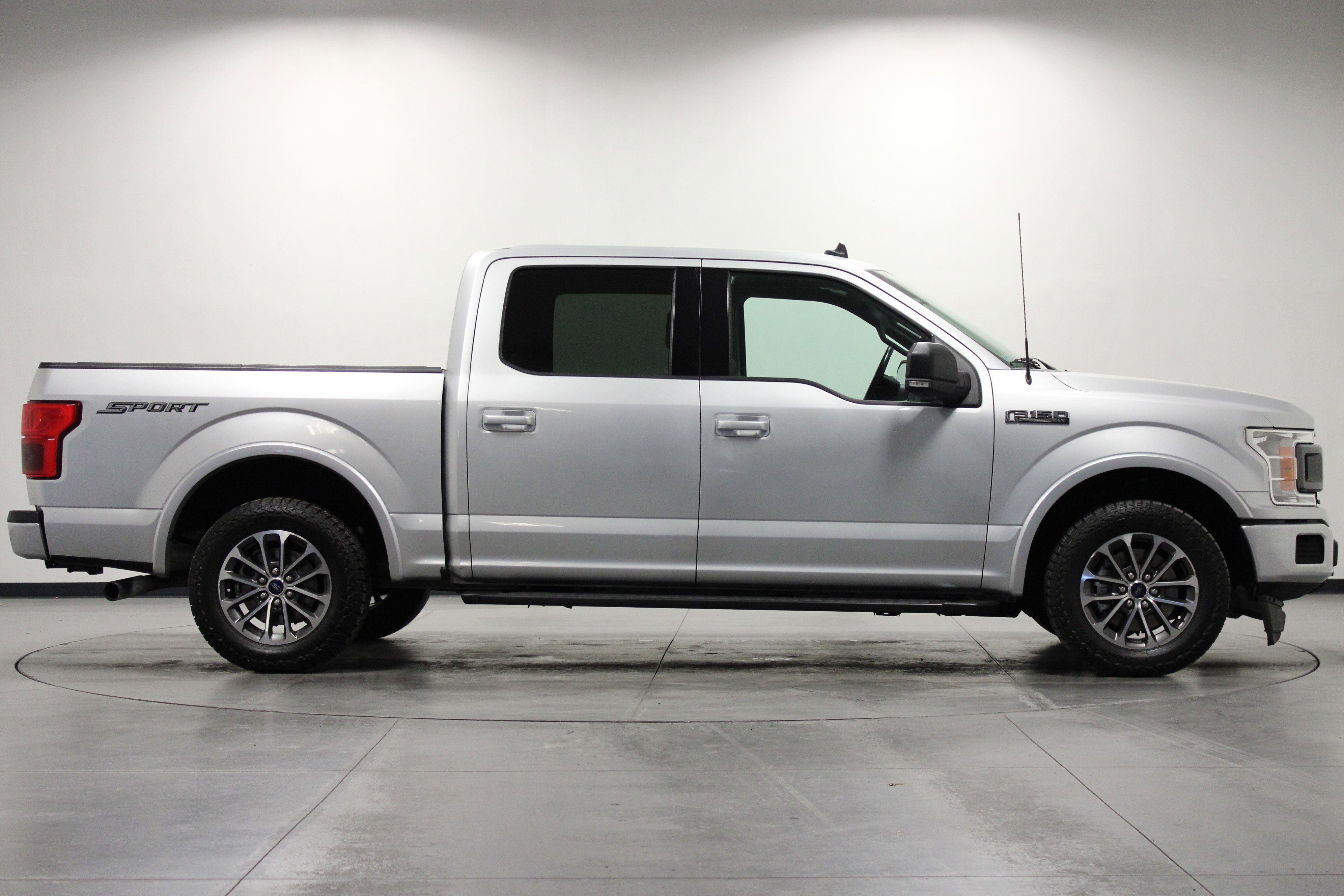 Used 2019 Ford F150 XLT w/ Equipment Group 302A Luxury image 4