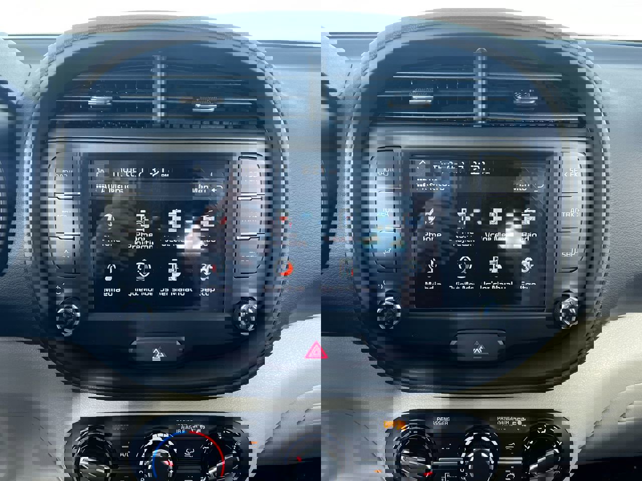 New 2025 Kia Soul LX w/ LX Technology Package image 26