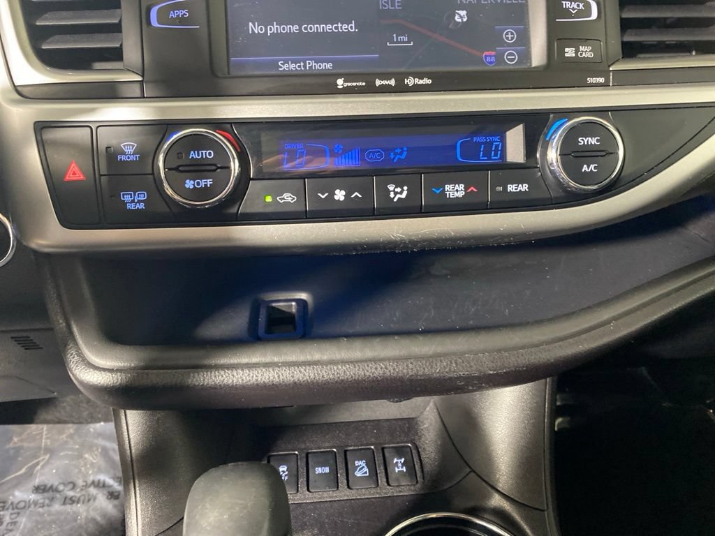 Used 2019 Toyota Highlander SE AWD/4WD image 22