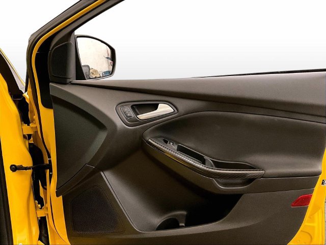 Used 2018 Ford Focus ST w/ Equipment Group 402A FWD image 23