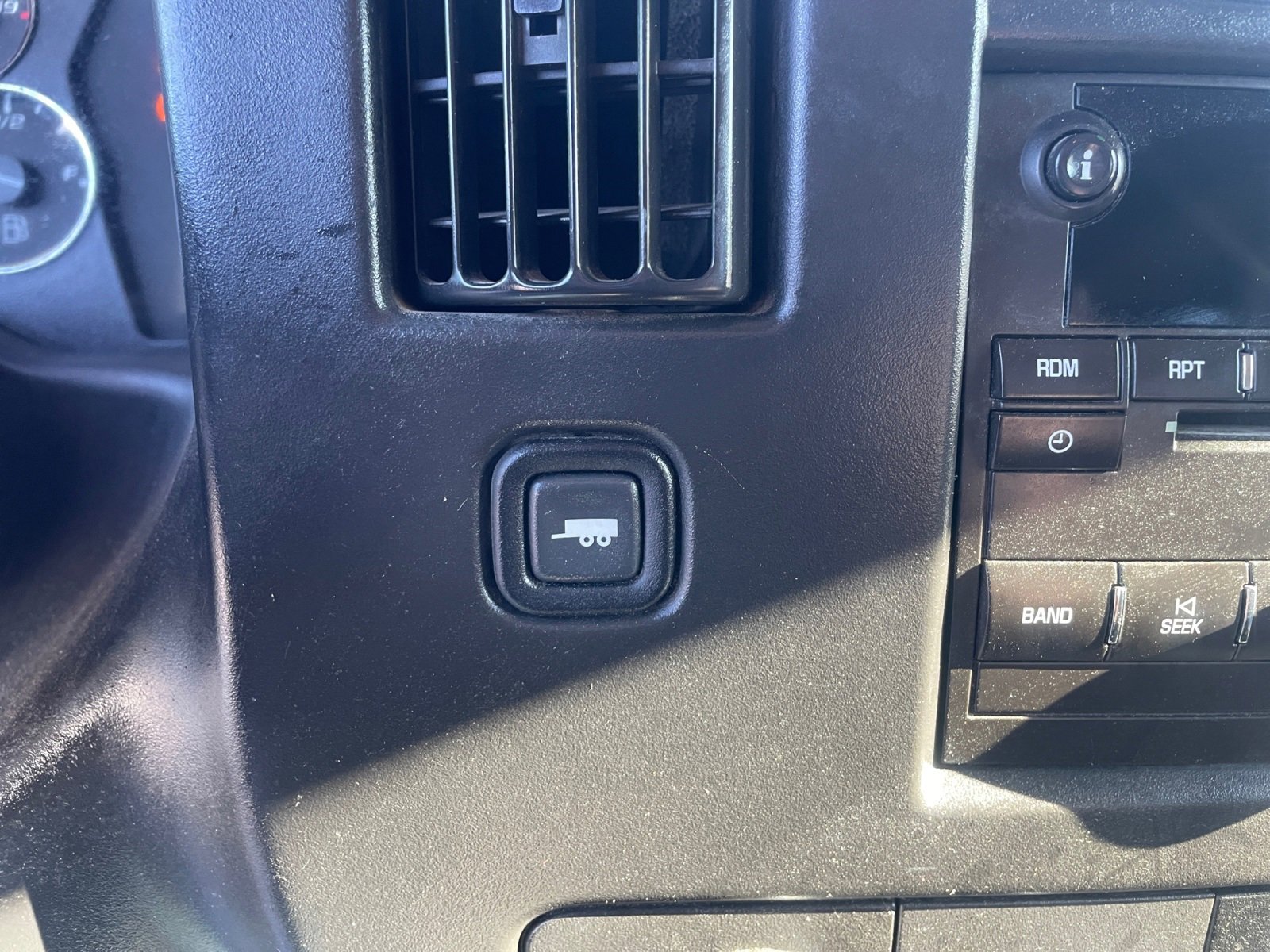 Used 2011 Chevrolet Express 2500 LS image 23