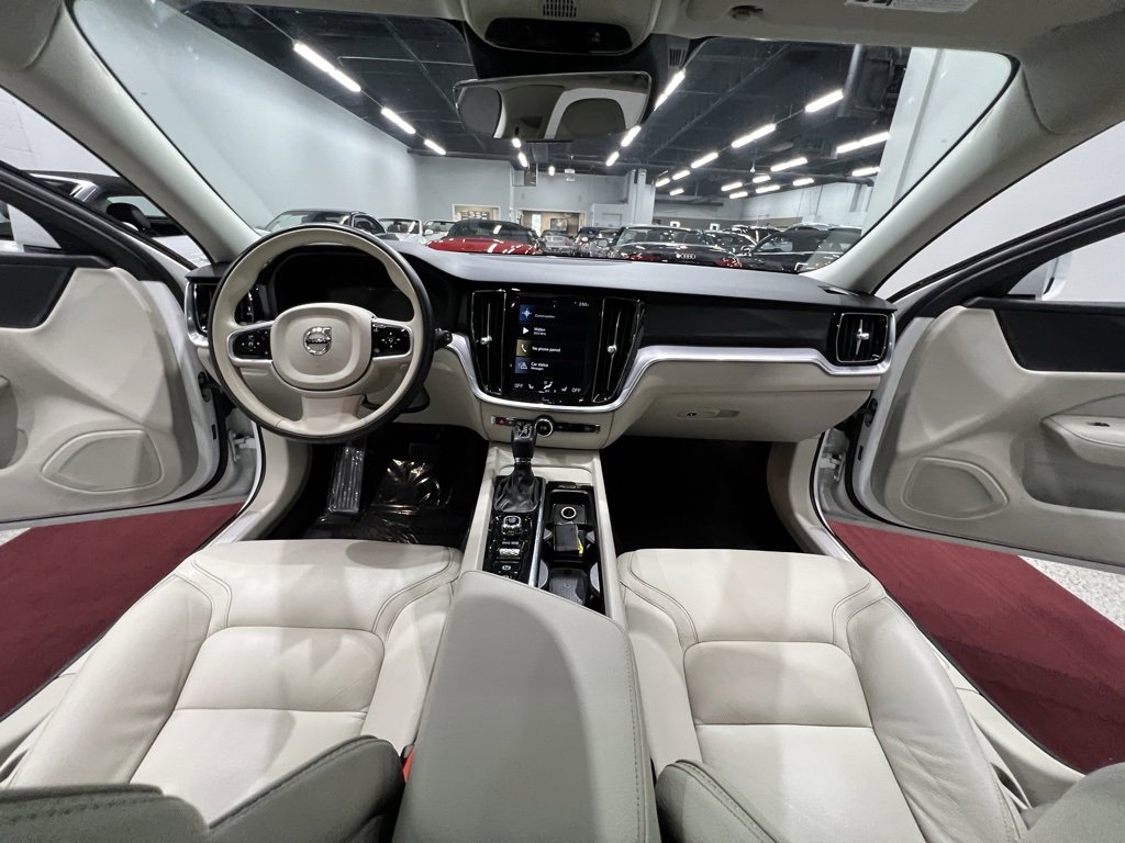 Used 2020 Volvo V60 T5 Cross Country w/ Protection Package Premier image 44