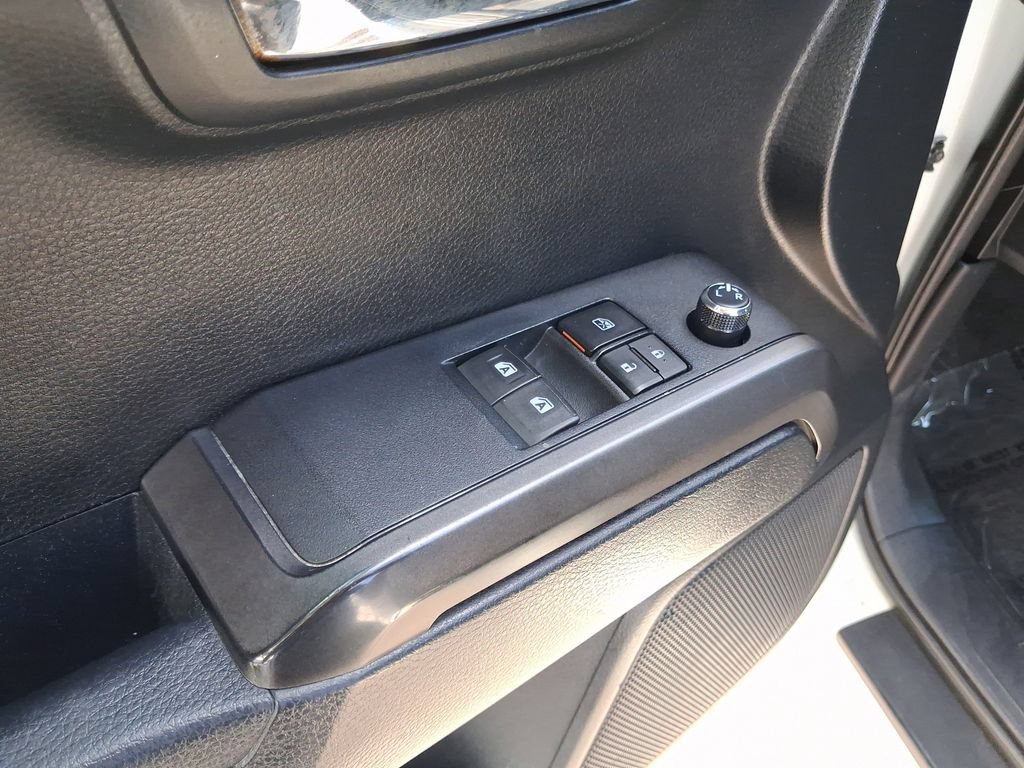 Used 2016 Toyota Tacoma TRD Sport w/ Towing Package AWD/4WD image 14