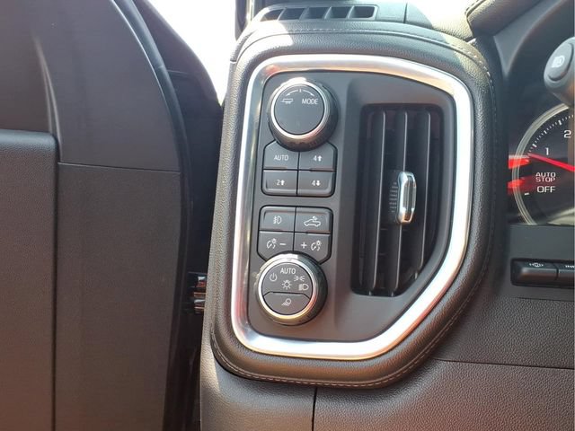 Used 2020 Chevrolet Silverado 1500 High Country w/ Technology Package AWD/4WD image 13