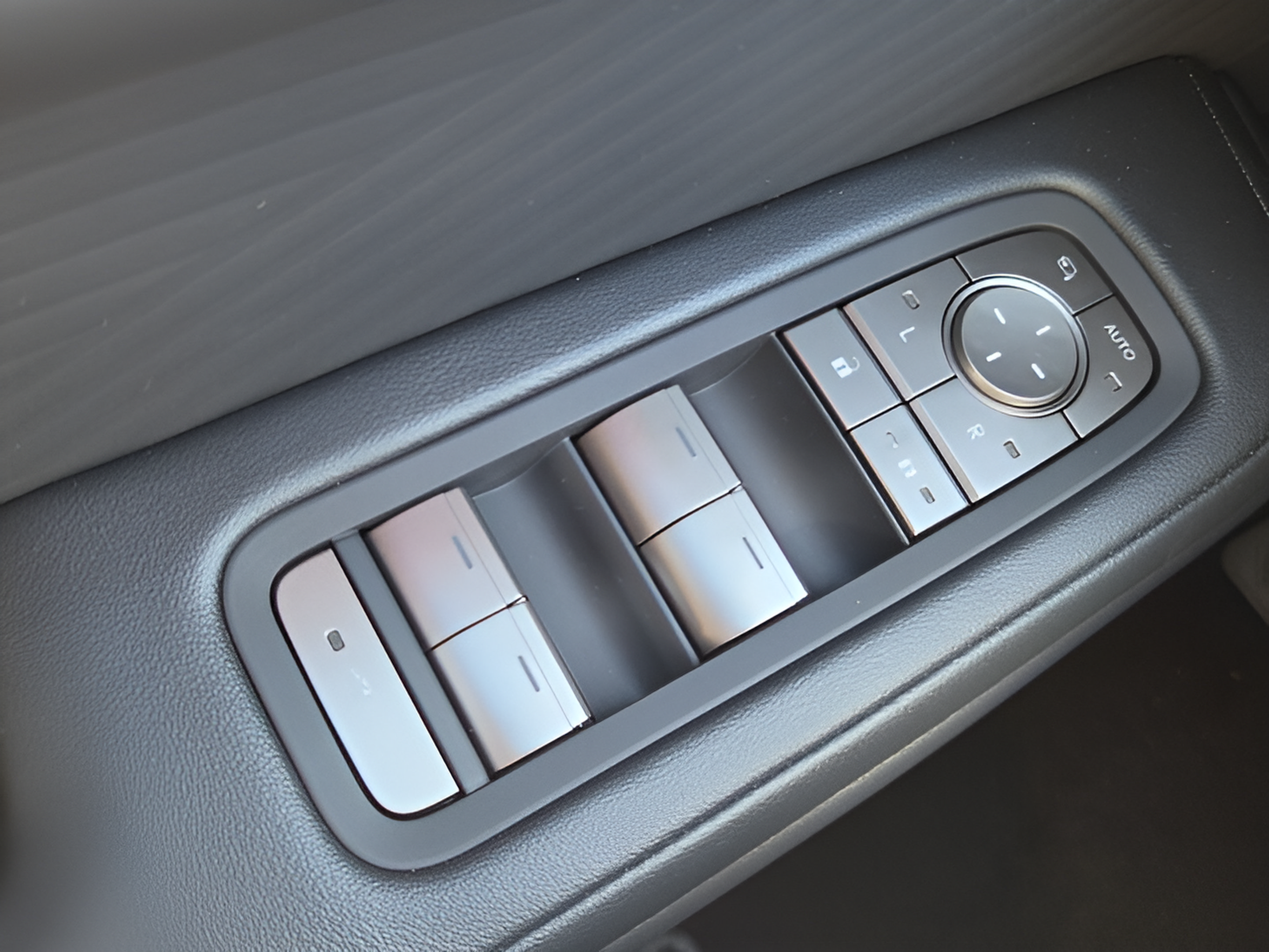 New 2026 Lexus ES 350h w/ Convenience Package FWD image 29