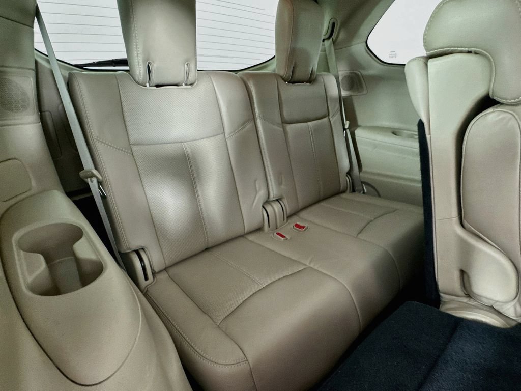 Used 2016 Nissan Pathfinder Platinum w/ Family Entertainment Package FWD image 38