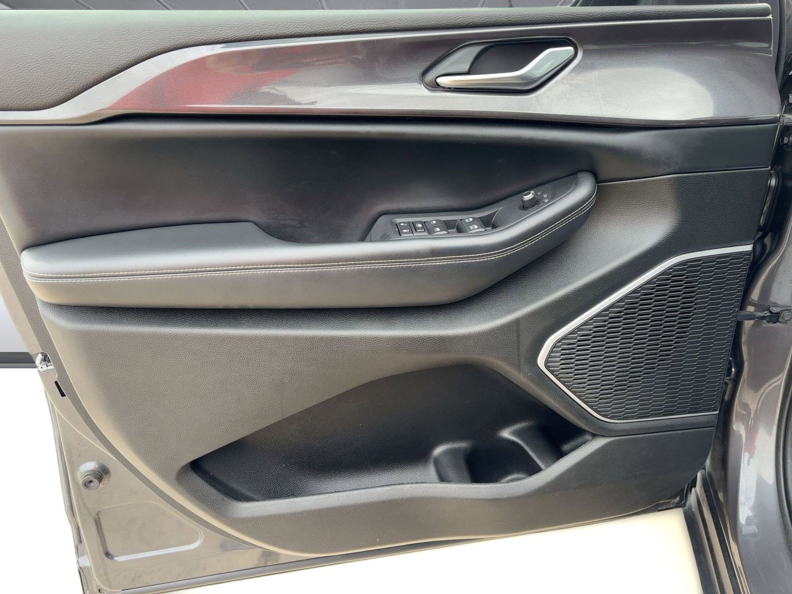 Certified 2022 Jeep Grand Cherokee L Laredo w/ Luxury Tech Group I image 12