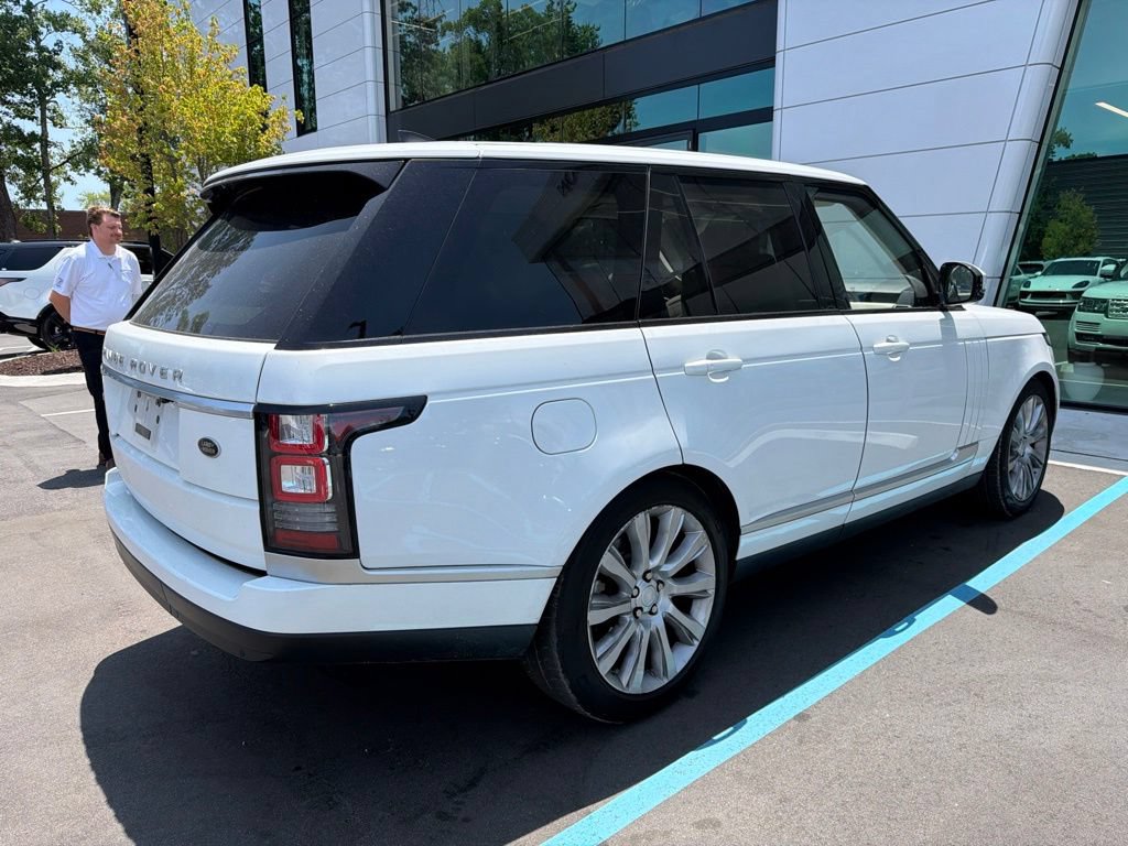 Used 2017 Land Rover Range Rover HSE AWD/4WD image 3