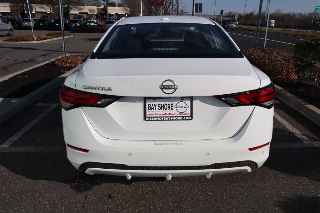 Certified 2025 Nissan Sentra SV image 7