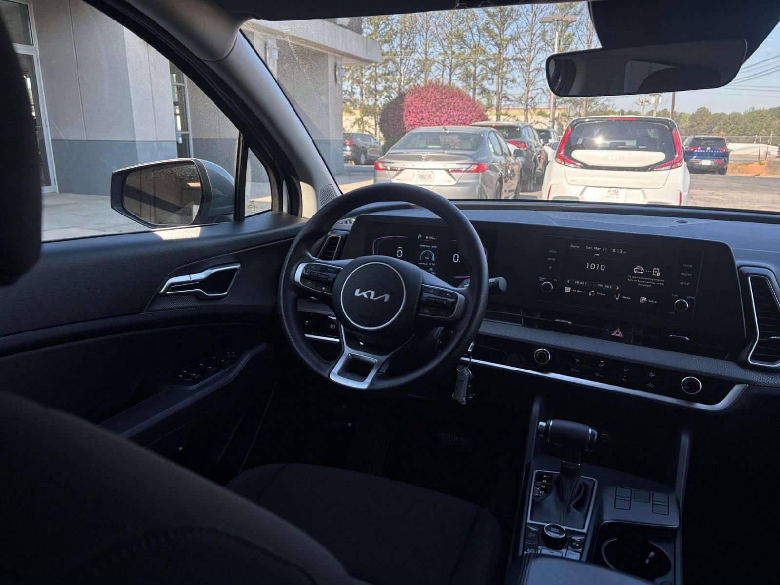 Used 2025 Kia Sportage LX image 33