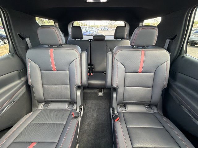 Used 2026 Chevrolet Traverse RS w/ LPO, Floor Liner Package AWD/4WD image 16