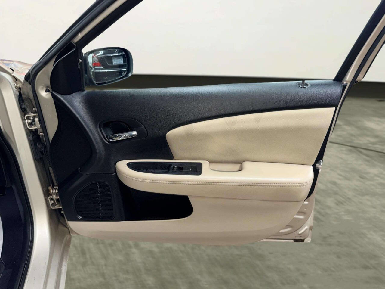 Used 2013 Chrysler 200 Touring image 24