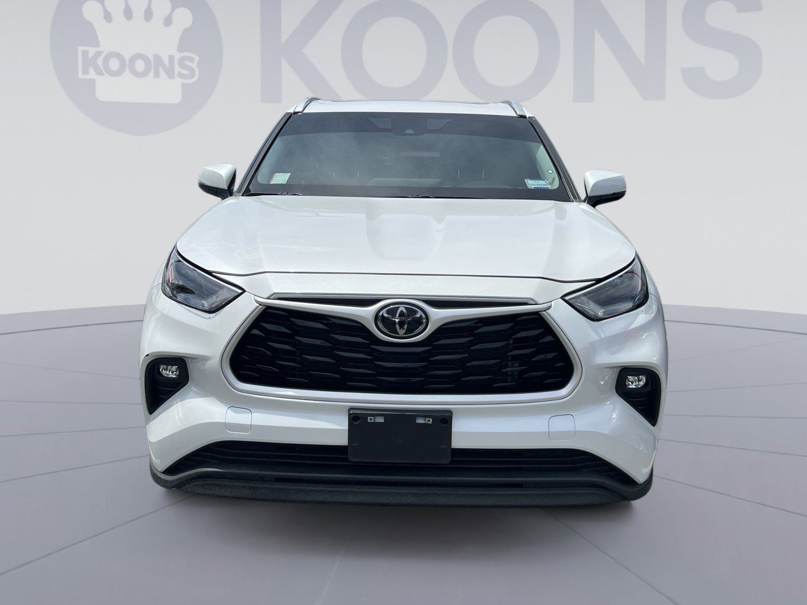 Used 2023 Toyota Highlander XLE FWD image 8