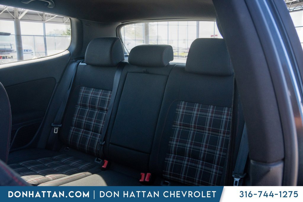 Used 2011 Volkswagen GTI 2-Door FWD image 16