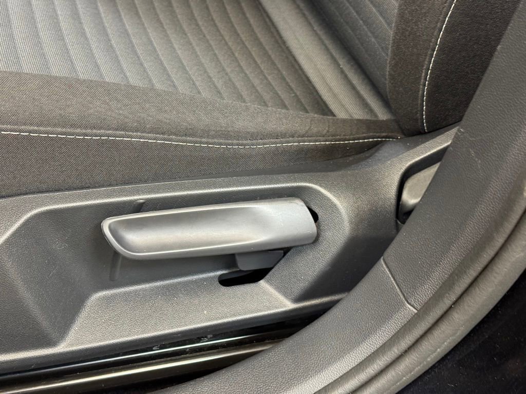 Used 2025 Volkswagen Jetta S image 12