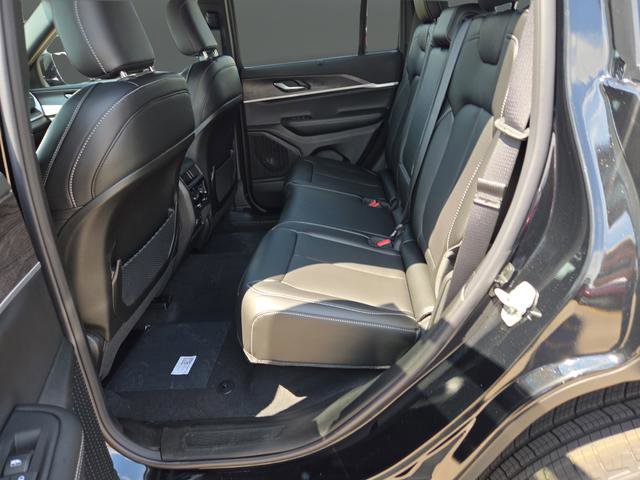 New 2025 Jeep Grand Cherokee Limited w/ Luxury Tech Group II image 34
