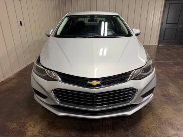 Used 2018 Chevrolet Cruze LT w/ LT Fleet Convenience Package FWD image 2