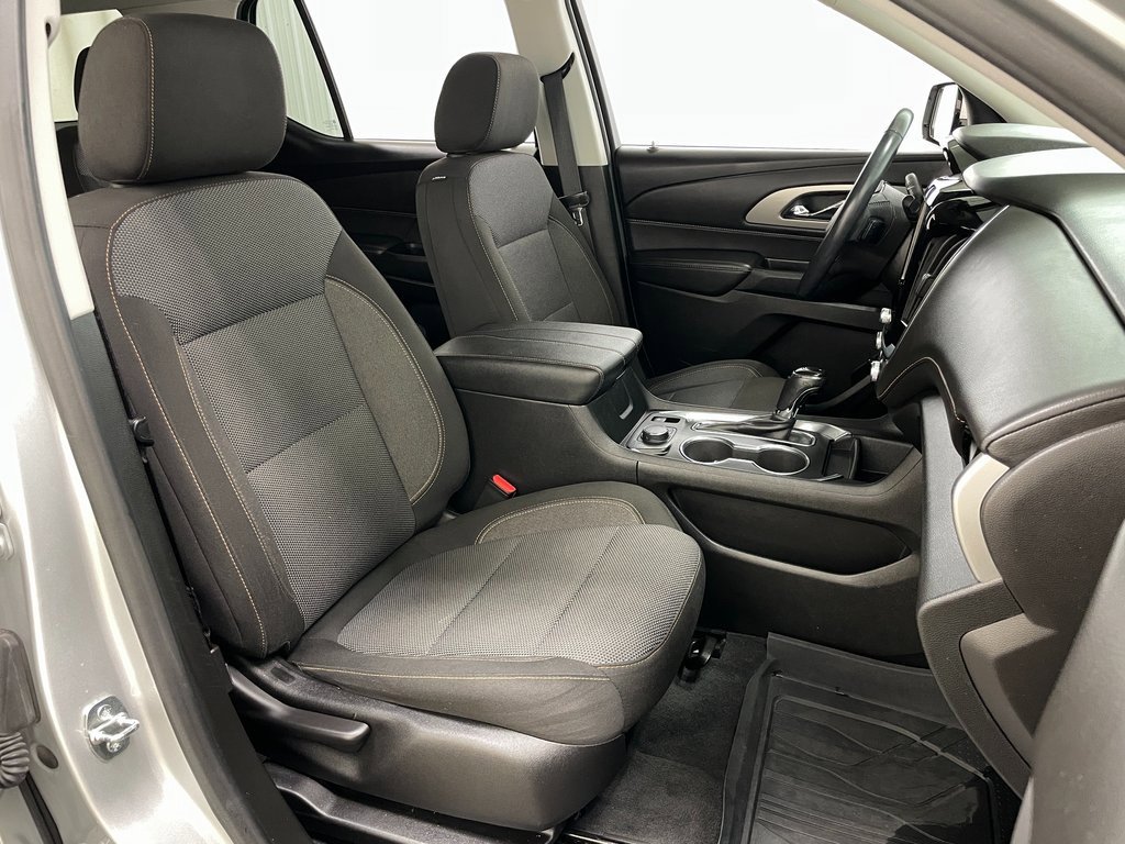 Used 2019 Chevrolet Traverse LT image 38