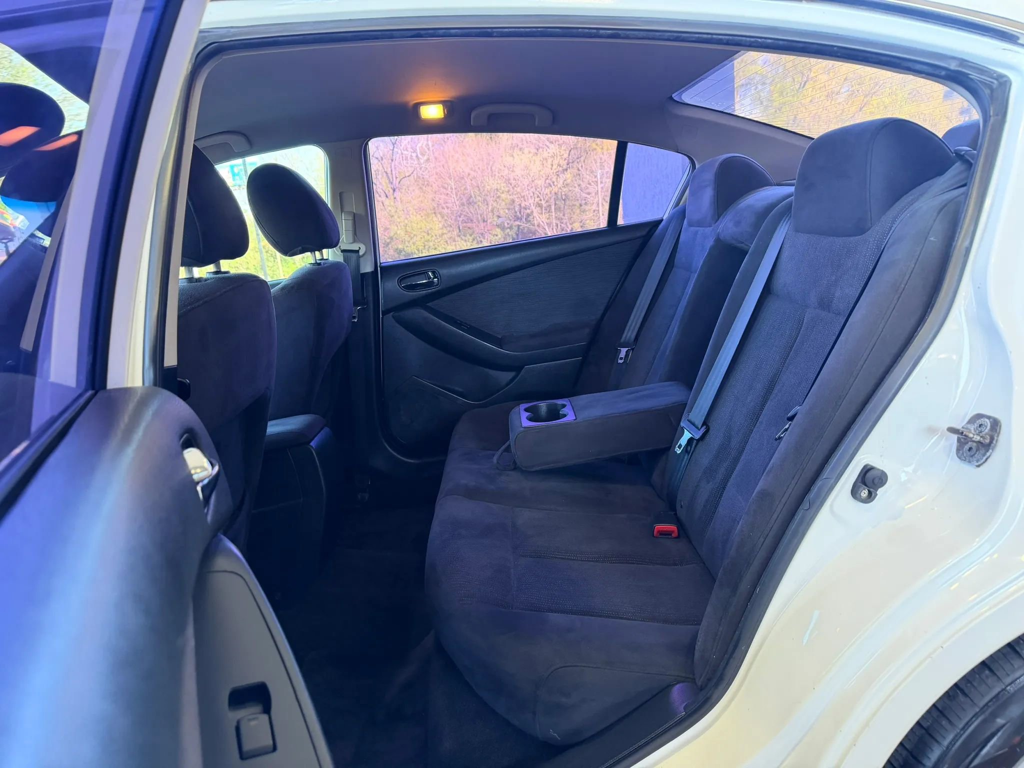 Used 2010 Nissan Altima 3.5 SR image 20