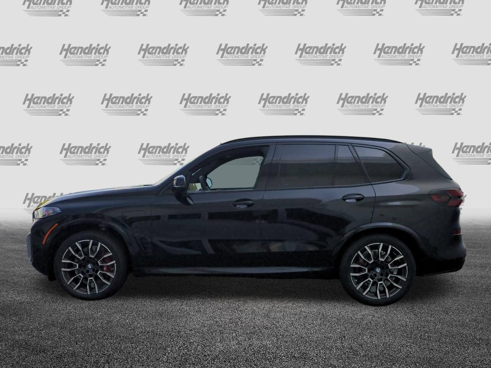 New 2026 BMW X5 xDrive50e w/ M Sport Package AWD/4WD image 7