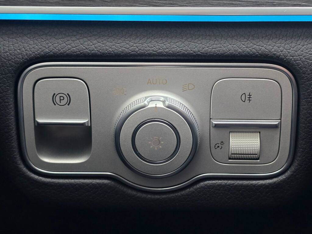 Used 2024 Mercedes-Benz GLS 450 4MATIC image 39