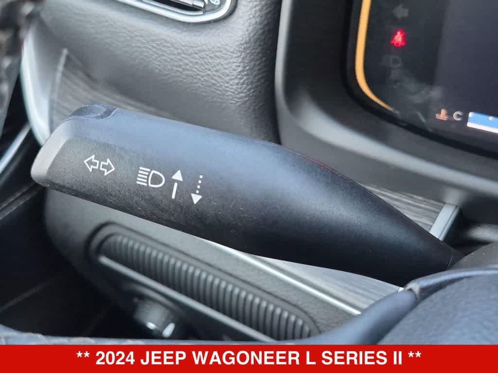 Used 2024 Jeep Wagoneer L Series II w/ Flexible Seating Group RWD image 26
