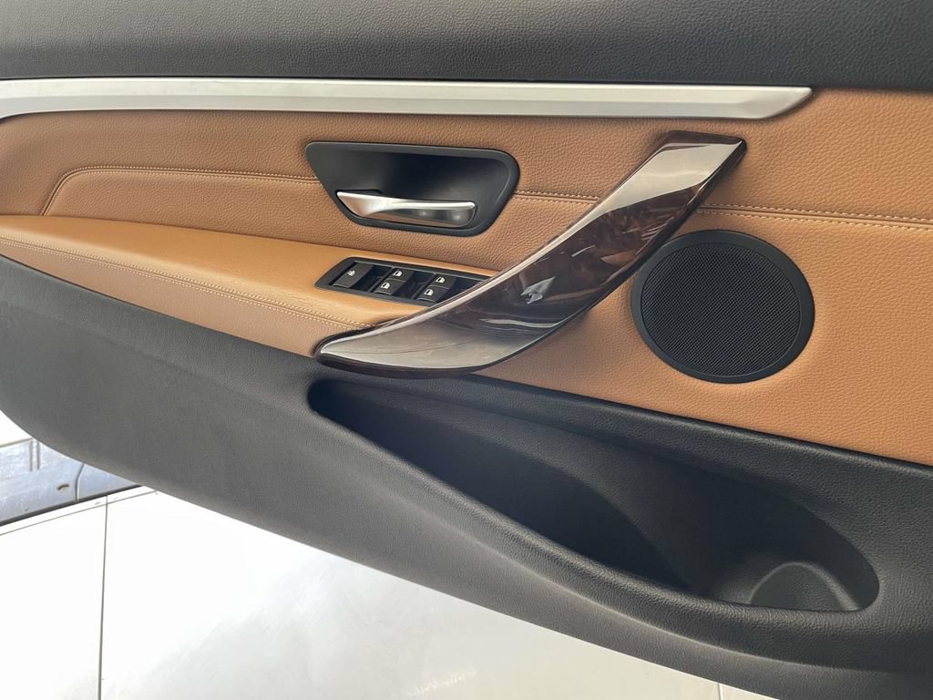 Used 2014 BMW 428i xDrive Convertible AWD/4WD image 28