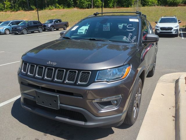 Used 2021 Jeep Compass Latitude FWD image 2
