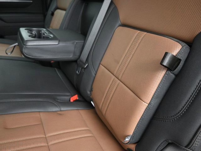 Used 2025 Chevrolet Silverado 2500 High Country w/ Technology Package AWD/4WD image 20