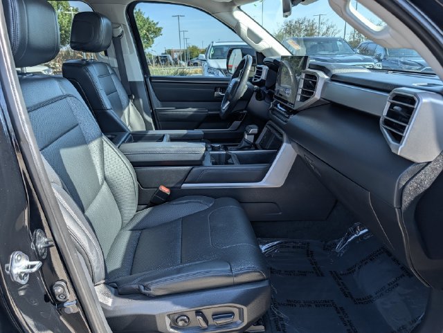 Used 2024 Toyota Tundra Limited w/ Power Package AWD/4WD image 31