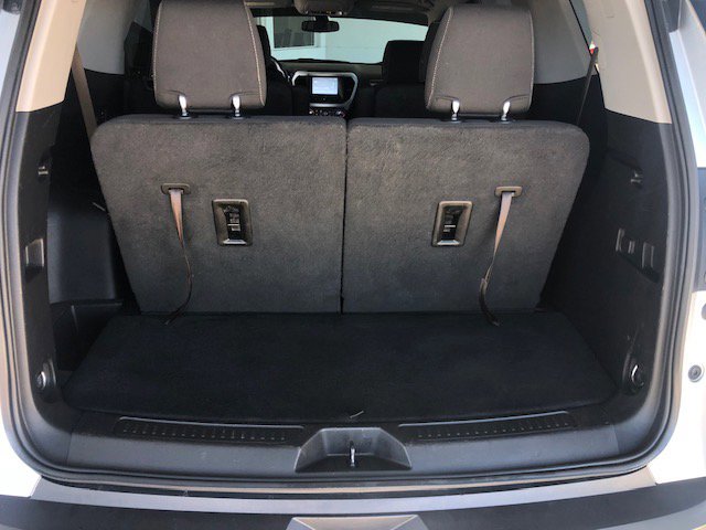 Used 2018 GMC Acadia SLE image 22