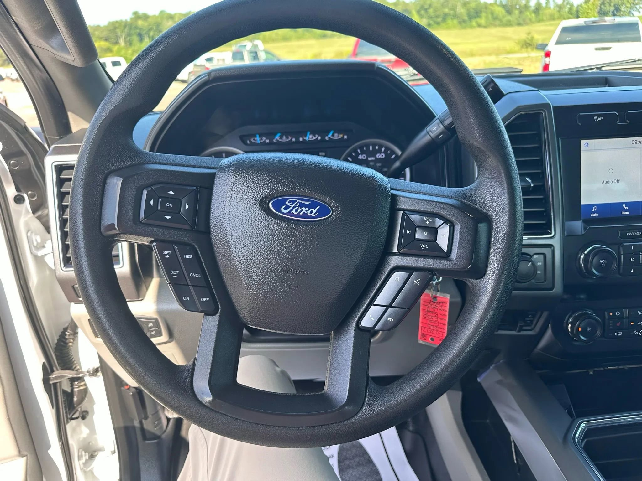 Used 2021 Ford F550 4x4 SuperCab Super Duty w/ XLT Value Package image 6