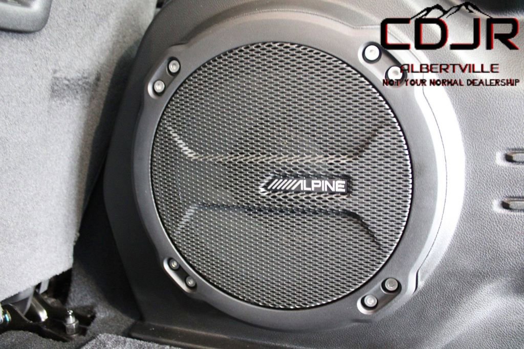 Used 2024 Jeep Wrangler Sahara w/ Technology Group image 10